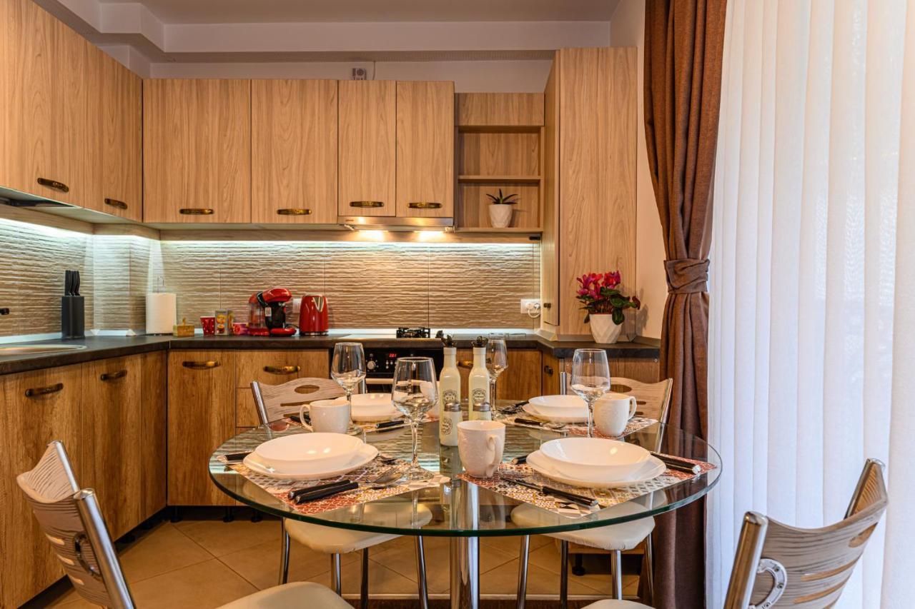 Jad - Luxury Apartments Afi Mall Braşov Exterior foto